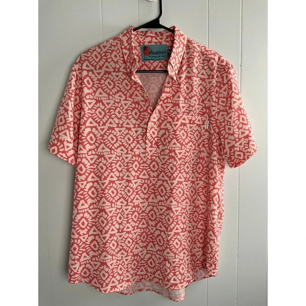 Chubbies Mens Medium Salmon Pink Geometric Tribal Performance Short Sleeve Shirt